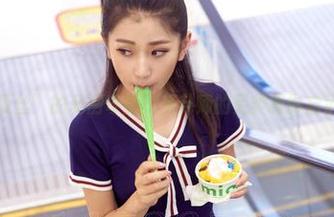 “爱丝”的私房奇葩：美卦师的另类摄影启示录