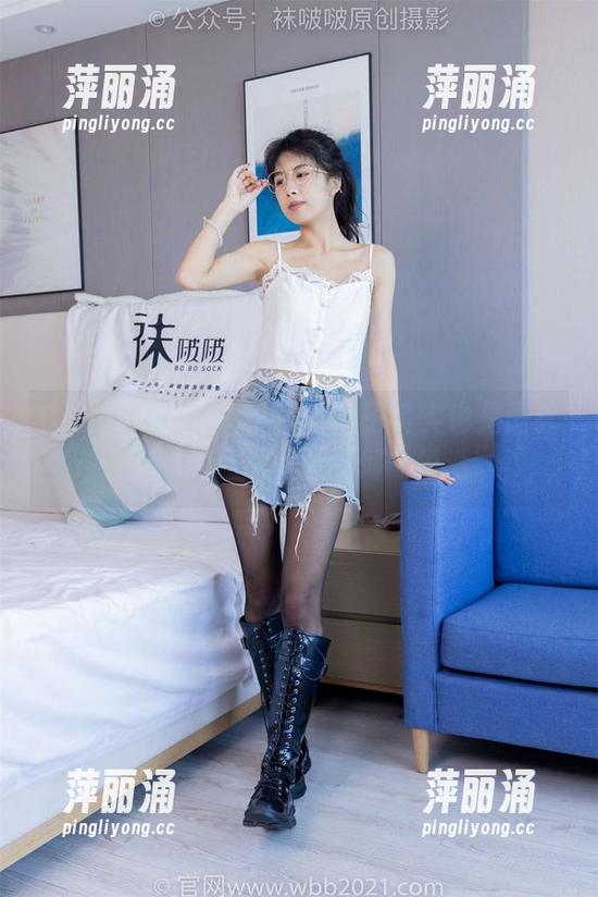 BoBoSocks袜啵啵-奶油 BoBoSocks袜啵啵 - 靴子其实也是语言,看奶油的私房美图如何“说话”!