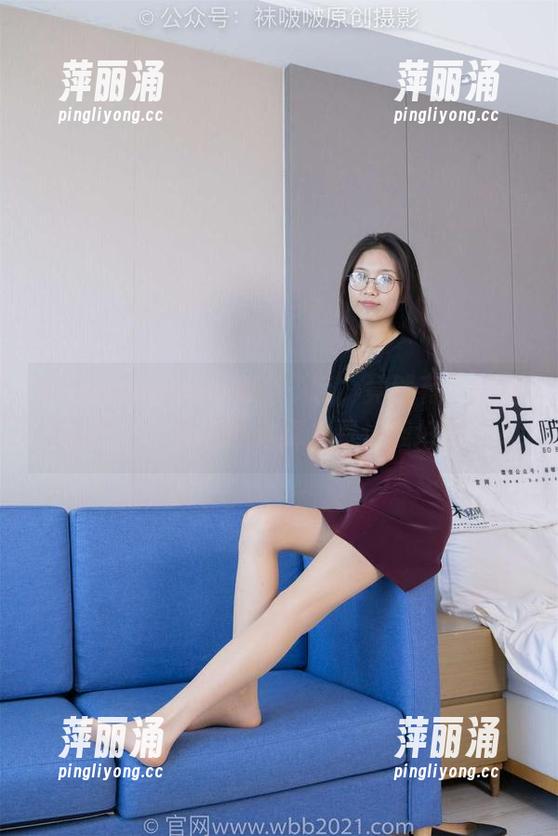 BoBoSocks袜啵啵-糯米 BoBoSocks袜啵啵 - 哇,竟然有这张黑丝图片,糯米的选择总是让我好奇!