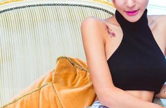 GIRLT果团网 – 双马尾私拍，王语纯的一系列图片直接俘虏我的心，有那么点迷了。