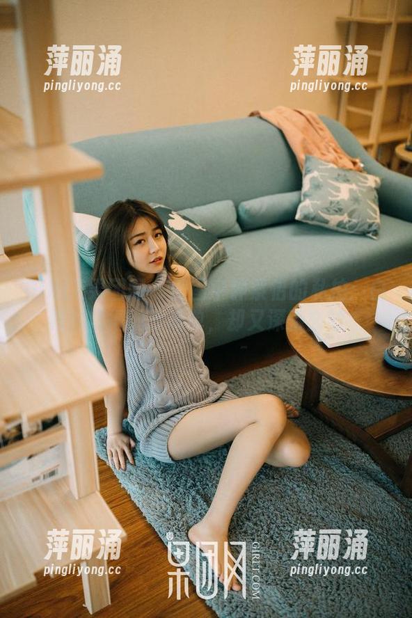 GIRLT果团网-钟紫怡 GIRLT果团网 - 美图中钟紫怡的私拍:白衬衫显得如此简单,却又深藏玄妙。