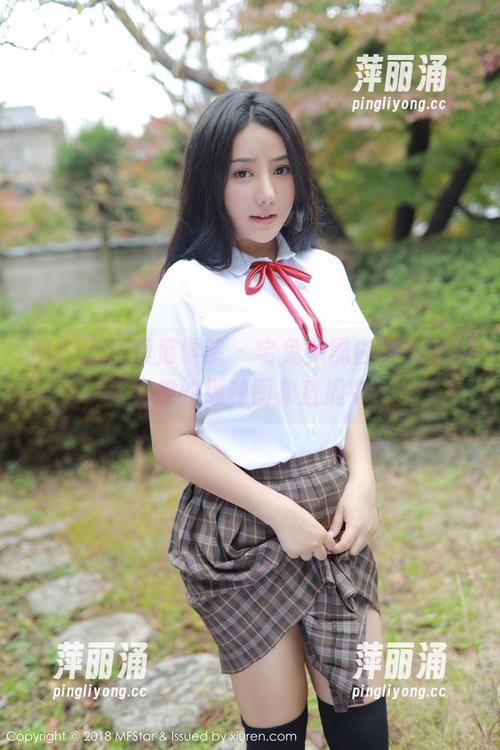 MFStar模范学院-宅兔兔 MFStar模范学院 - 宅兔兔黑白游,如同美食般的福利图集直播中!