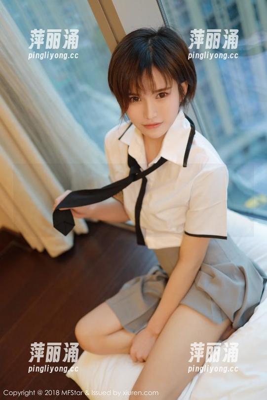 MFStar模范学院 - 我的私拍图包里，竟向陈怡曼的美腿下跪，难道被美腿折磨了一个暑假吗？