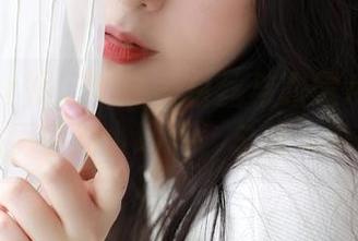 MFStar模范学院 – 白丝与露露Andrea：私房中的小细节，总让人多想。