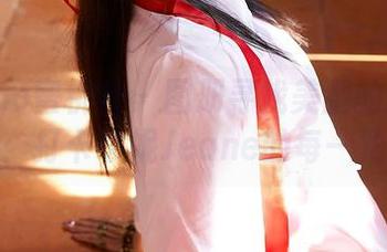 MiiTao蜜桃社 – 图册寻找美腿的别样光芒：打卡珍妮Jeane的每一角落