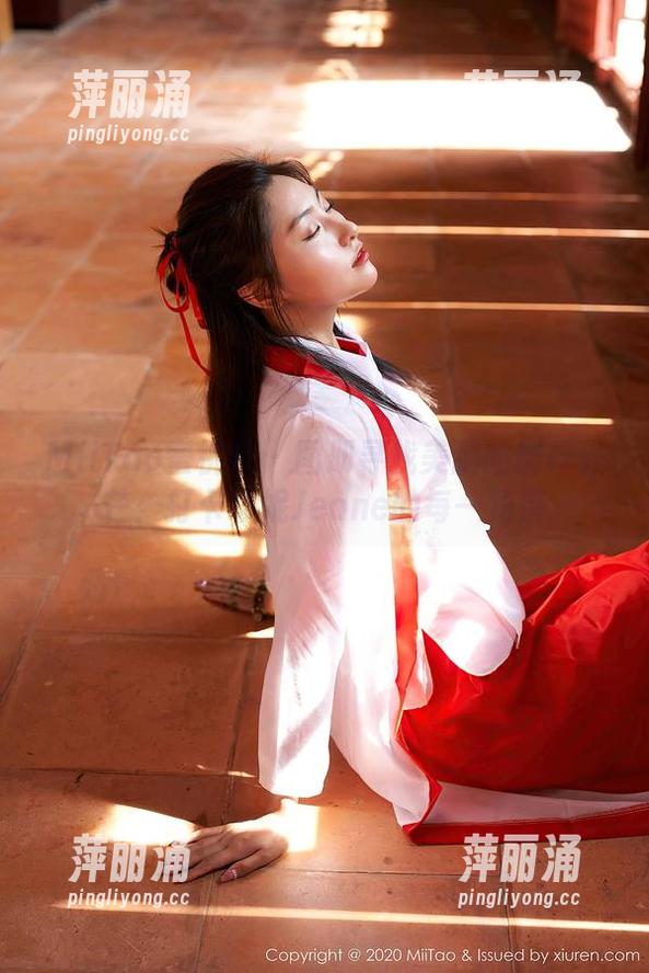 MiiTao蜜桃社-珍妮Jeane MiiTao蜜桃社 - 图册寻找美腿的别样光芒:打卡珍妮Jeane的每一角落