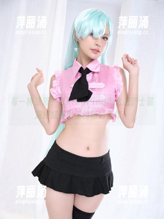 PingPing 有一种浪漫,看PingPing怎么把护士装演绎成美图里的精彩佳作!