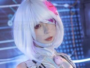 Quan冉有点饿的女孩写真，包你无论怎么看都不会对嘴唇“不满”！