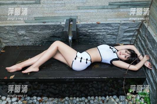 TuiGirl推女郎 - 何奕恋不流行的婚纱，没圣光也要有个性！