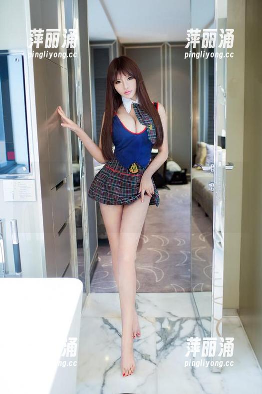 TuiGirl推女郎 - 看到娜露的连衣裙，我反复思索美图究竟能传达什么，这都算一种哲学吗？