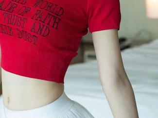 UGirls尤果网 – 看信悦儿穿黑丝定制写真，我每次都在考虑自己能不能尝试一下。