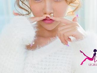 UGirls尤果网 – 听说最近更新的颜爱泽剧场合集，明明很简单，却让人有点想太多…