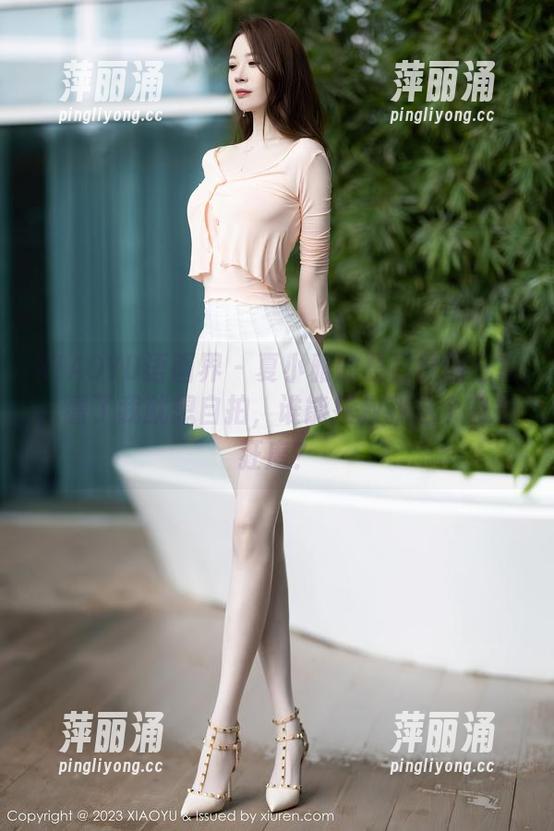 XIAOYU语画界-夏小雅 XIAOYU语画界 - 夏小雅的夏日原图分享,看了我就想自拍,谁能拯救我这个自拍狂魔?