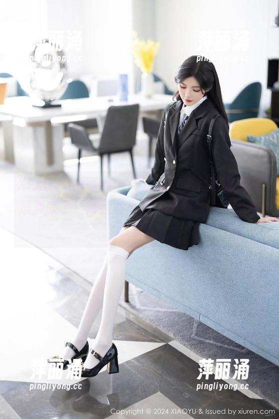 XIAOYU语画界-杨晨晨 XIAOYU语画界 - 别紧张,空乘制服的杨晨晨来了!高清写真集,不就是为了多看几眼嘛?