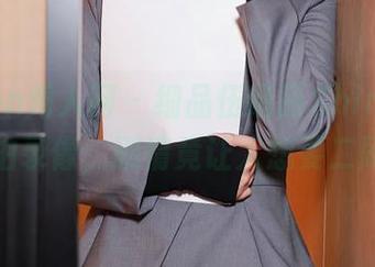 Xiuren秀人网 – 细品伍晓丽Shirley的私拍录像，剧情竟让人想要二刷。