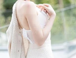Xiuren秀人网 – 看周慕汐的裸足精选套图，某种不知名的反叛在她的趾尖上起舞。