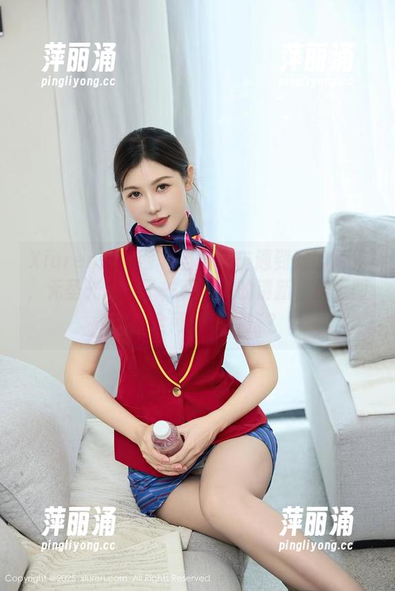 Xiuren秀人网-唐宁宁 Xiuren秀人网 - 当唐宁宁遇到她的短裙,无圣光成就了一种独特的清新,加上图包,全网最佳百搭?