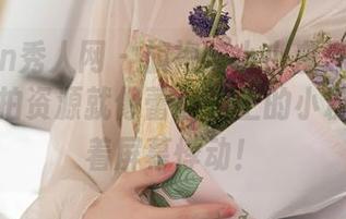 Xiuren秀人网 – 旗袍与小小白思宜的相遇，私拍资源就像蕾丝边上的小粉丝，隔着屏幕悸动！