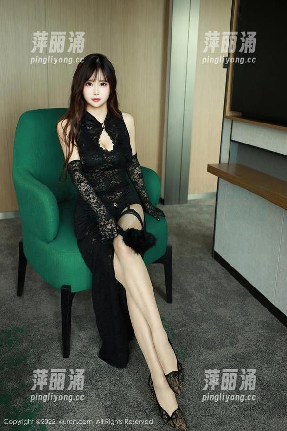 Xiuren秀人网-战姝羽Zina Xiuren秀人网 - 战姝羽Zina的优雅旗袍写真,官网都没这待遇,下载吧,顺便给我留个评论。