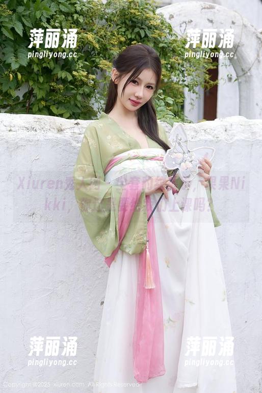 Xiuren秀人网-果果Nikki Xiuren秀人网 - 全套豹纹展示,果果Nikki,你这是要给我们上课吗?