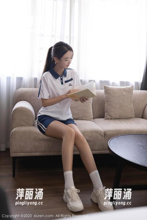 Xiuren秀人网-王馨瑶yanni Xiuren秀人网 - 一件白衬衫,王馨瑶yanni教你如何拍全套图集,不普通。
