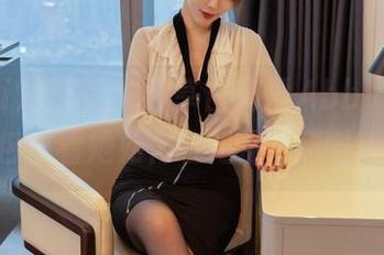 YouMi尤蜜荟 – 分享白茹雪Abby的裸足图包，看她如何在地面上画出梦想