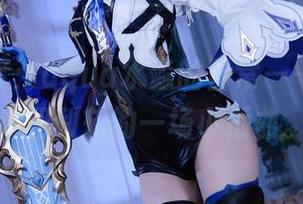 资源分享：aqua水淼的日常——更衣人偶和利兹的一场小插曲。