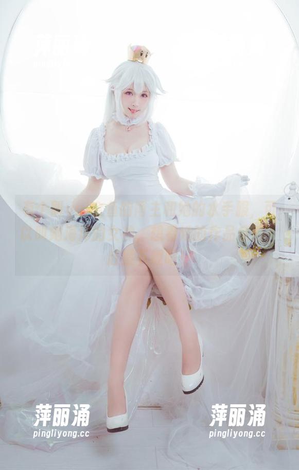 yui金鱼 有个叫yui金鱼的博主和她的水手服,可以叫她海洋的女神,想看她的作品集吗?赶紧下载吧!