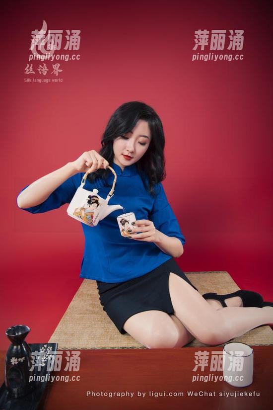 丽柜-语寒 丽柜 - 万圣节图包更新,语寒又穿成了鬼,继续撒欢好吗!