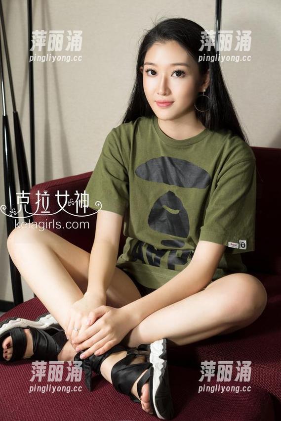 克拉女神-熙妍 克拉女神 - 免费!熙妍在白色中虽然很清纯,但偶尔也想要点不那么纯净的想法……