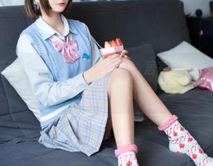 在“兔玩映画”里，高清沉浸式体验，居家女友让人想随意躺着聊聊天，嘻嘻。