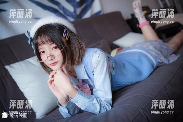 兔玩映画 兔玩映画的红色高跟鞋实在是太好看了,私拍感觉就是要这种力度,美图每一张都值了!