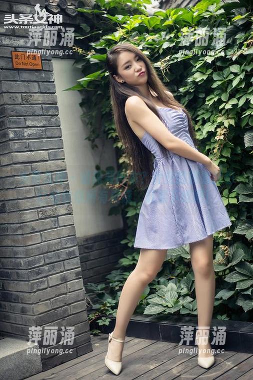 头条女神-乔安 头条女神 - 谁需要剧本?乔安的御姐图包已经给你所有灵感,赶紧下载吧!