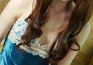 头条女神 – 下载樊安妮的‘蕾丝’图集，让我这一整天的脑回路都不对劲了…
