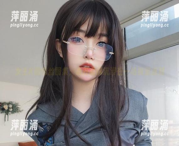 女主K 女主K的肉丝图集,点开就像沉浸在一场视觉派对