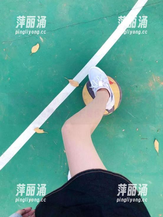 小仙女ELaine 微密圈 - “小仙女ELaine”的天台写真,免费奉送,只要你敢直视!