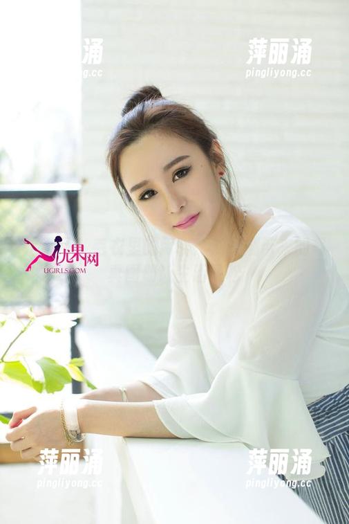 尤果网-刘姗姗 尤果网 - 毛衣里的闲聊:刘姗姗带来的写真图册让生活轻松