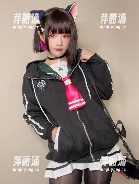 弥美Mime 看!弥美Mime在水手服里的探险,图包摸索出奇怪情绪。
