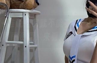 微密圈 – 谁说居家就不能有戏？徐绾绾yyyy的原图资源，来看她的轻松神态！