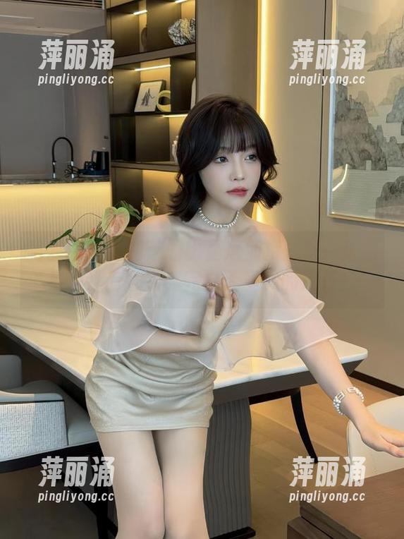 徐莉芝 微密圈 - 徐莉芝的比基尼加持:每一张图集中都有剧情,完全无圣光的欢乐!