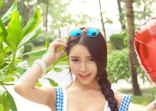 推女神 – Akiki朱若慕夏天的套图：翻动扇子时的那一丝慵懒，太舒服了
