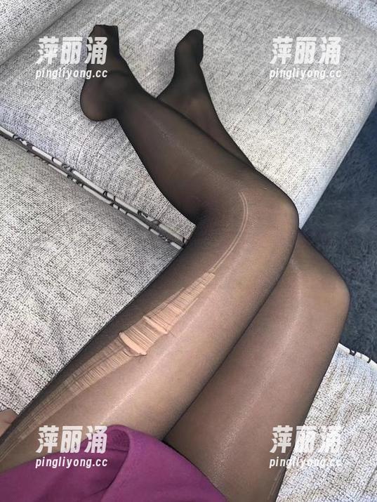 微密圈 - 提袜少女的“棉袜”原图，这鞋子我就想不明白了，棉袜搭什么鞋才好？