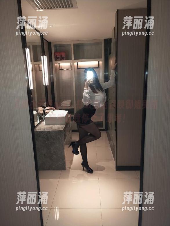 无颜小天使wy 无颜小天使wy:打破童话召唤御姐美图,竟然让我停止了思考!