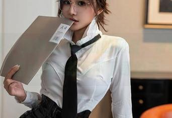 星颜社 – 清妙红遍了我的网盘，蕾丝的诱惑让我不想停下下载的手