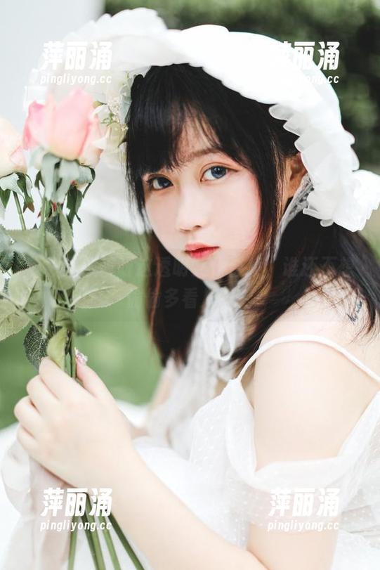 收藏是依酱呀这透明女仆合集，谁还不想偷偷多看几眼？