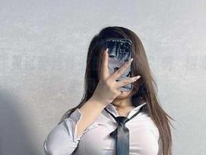 微密圈 – 你见过穿连体衣的博主吗？桃沢樱呀网盘下载区，别问我为什么！
