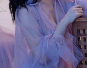 桃良阿宅的私房纱裙——衣服跟她一样，太有个性了。