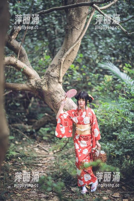 桜桃喵 校服也能这样穿?桜桃喵带你一探原图与图集中的穿搭神奇旅程!