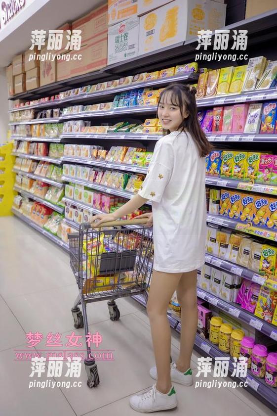 梦丝女神-刘诺 梦丝女神 - 玩儿转短裙,刘诺的私房美图竟然让人想多看几眼。