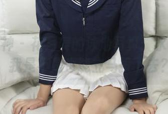 梦丝女神 – 花月舞的泳池写真：水面波纹，我是不是也能立马投下去？